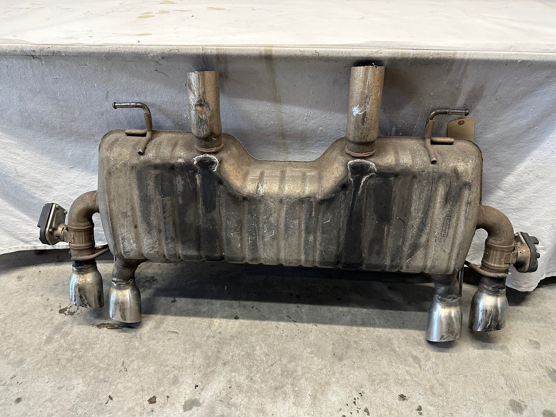 2017 Chevy Camaro SS Exhaust Muffler NPP Active Bi Mode OEM - Day's Parts Yard