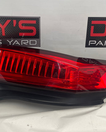 2014 Cadillac CTS-V Coupe LH Driver Tail Light Taillight Lamp OEM