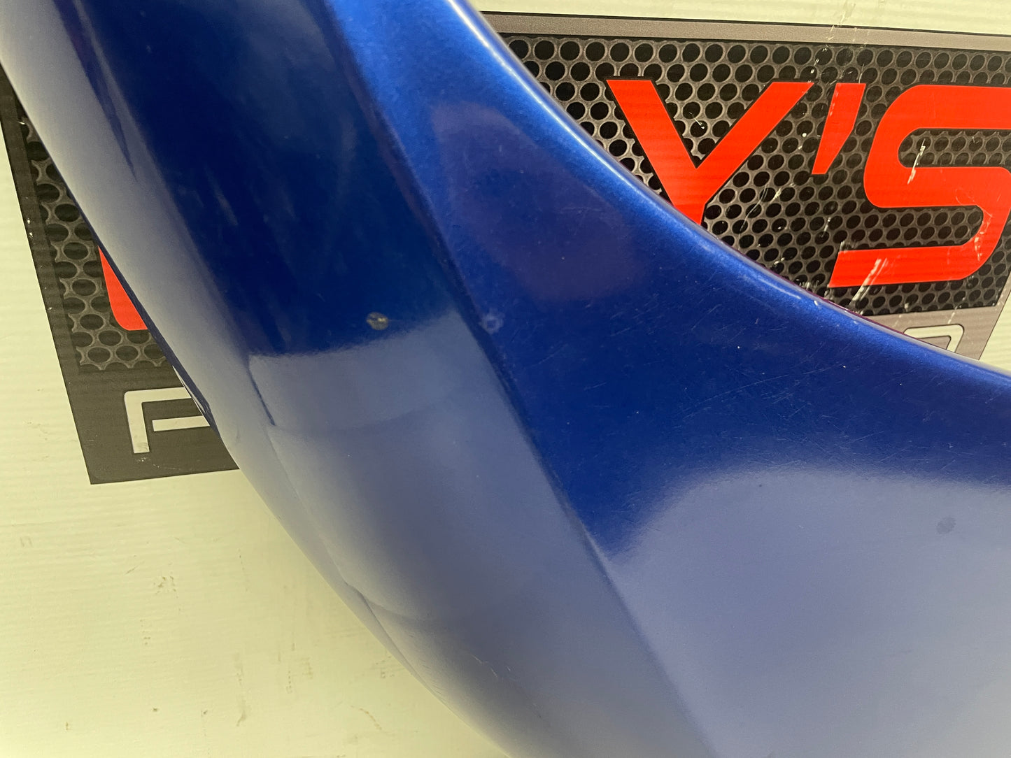 2005 Pontiac GTO Trunk Deck Lid Spoiler Wing w/ Light OEM