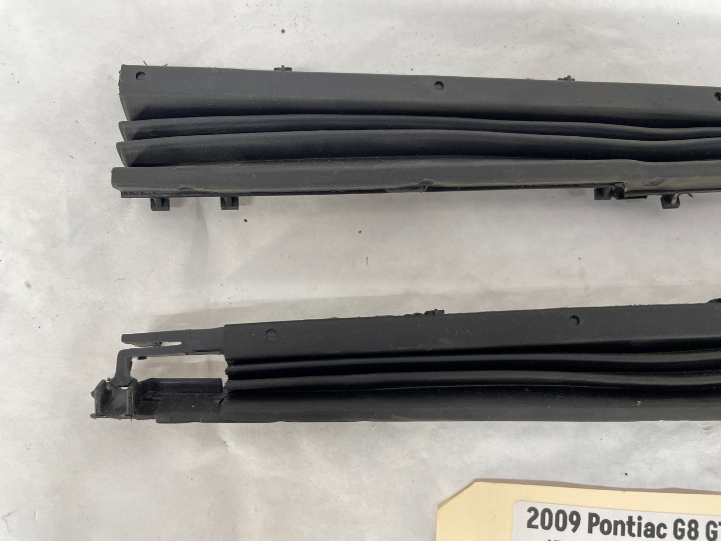 2009 Pontiac G8 GT Sunroof Sun Moon Roof Flex Rubber Molding Cover Strips OEM