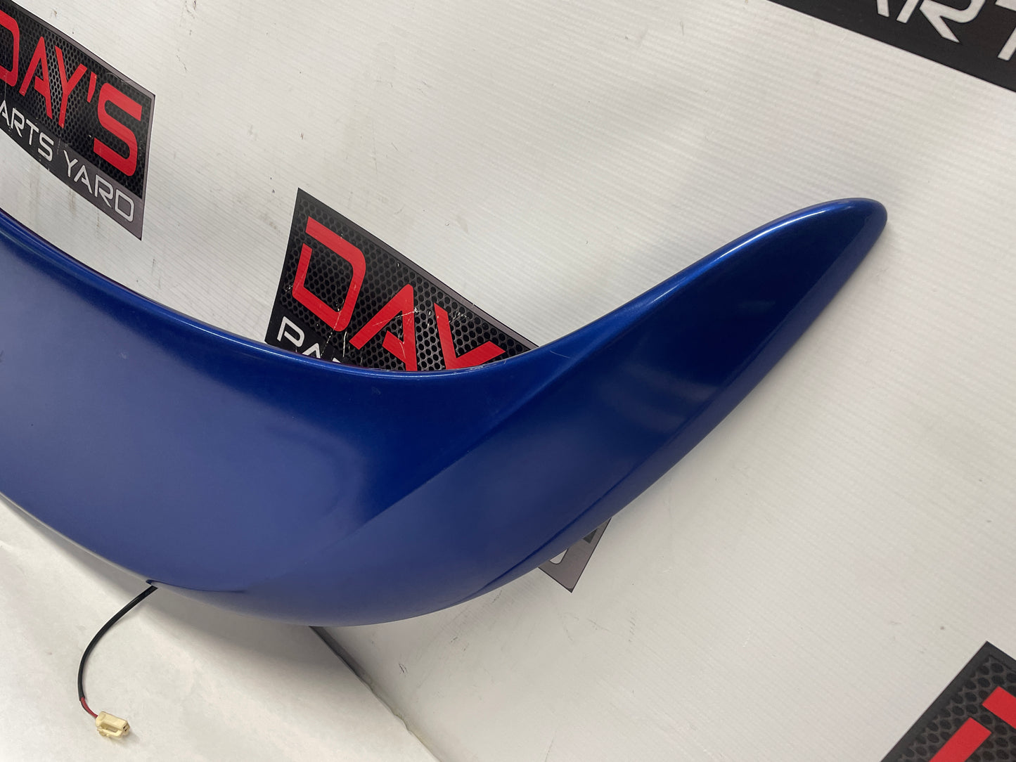2005 Pontiac GTO Trunk Deck Lid Spoiler Wing w/ Light OEM