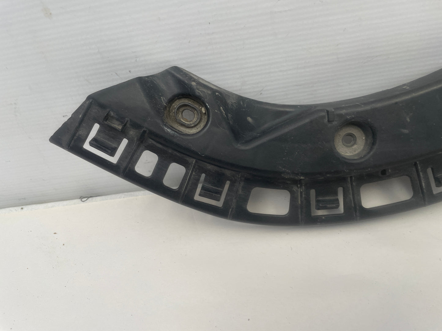 2014 Chevy SS Sedan LH Driver Tail Light Taillight Bracket OEM - Day's Parts Yard