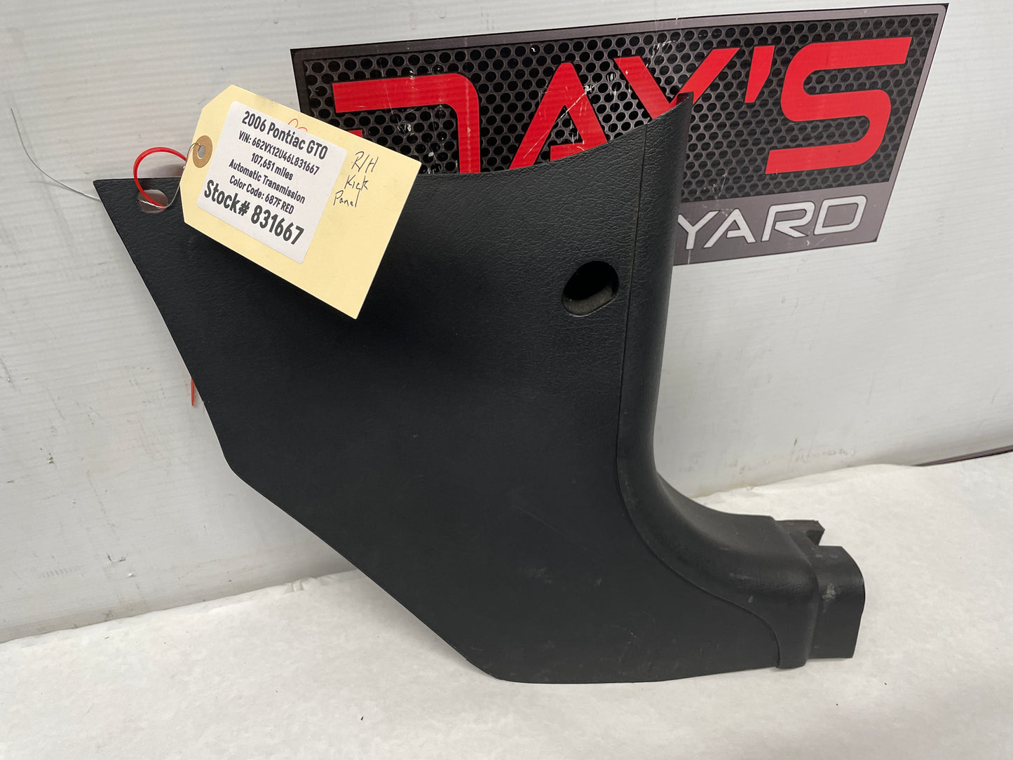 2006 Pontiac GTO RH & LH Interior Kick Panel Trim Molding OEM - Day's Parts Yard