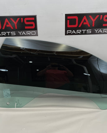 2014 Cadillac CTS-V Coupe Front RH Passenger Door Window Glass OEM