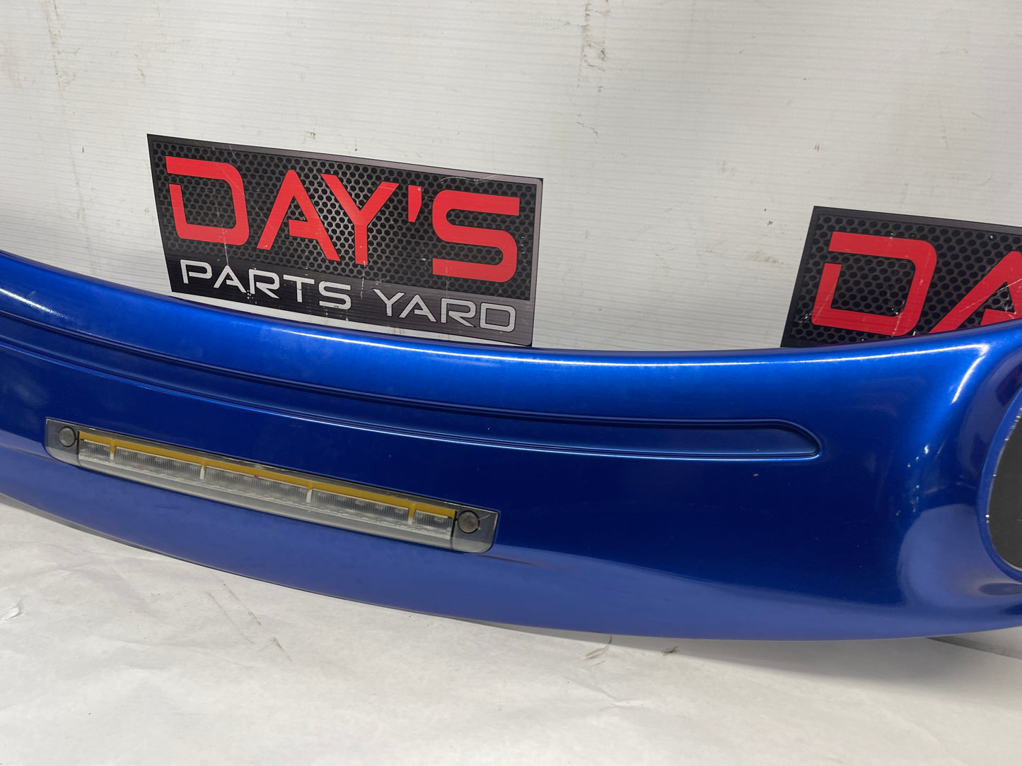 2005 Pontiac GTO Trunk Deck Lid Spoiler Wing w/ Light OEM