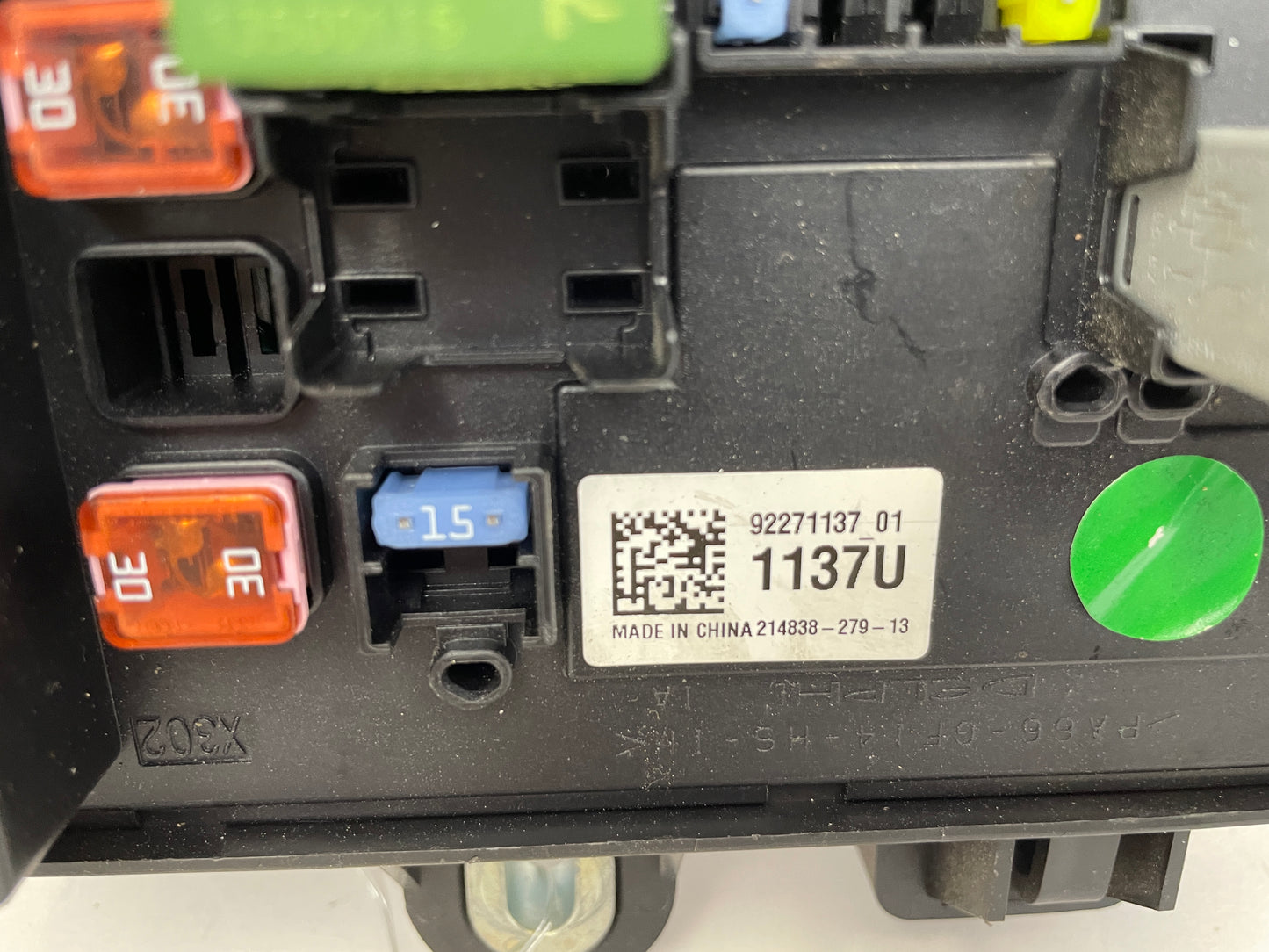 2014 Chevrolet SS Sedan Rear Fuse Relay Box OEM - Day's Parts Yard