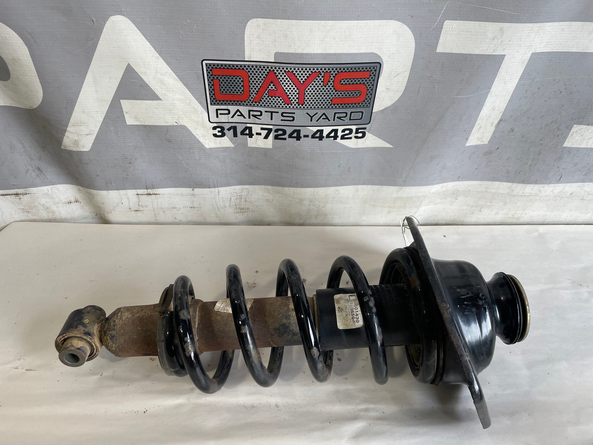 2015 Chevy Camaro SS Rear LH Drivers Shock Strut Absorber OEM - Day's Parts Yard