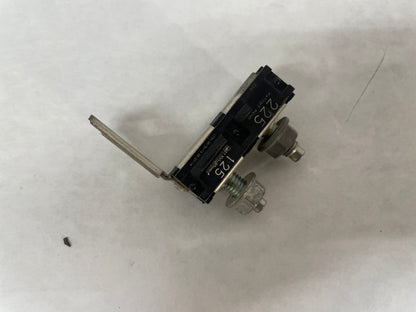 2015 Chevy SS Sedan Jump Starter Positive Post Battery Circuit Fuse Block OEM