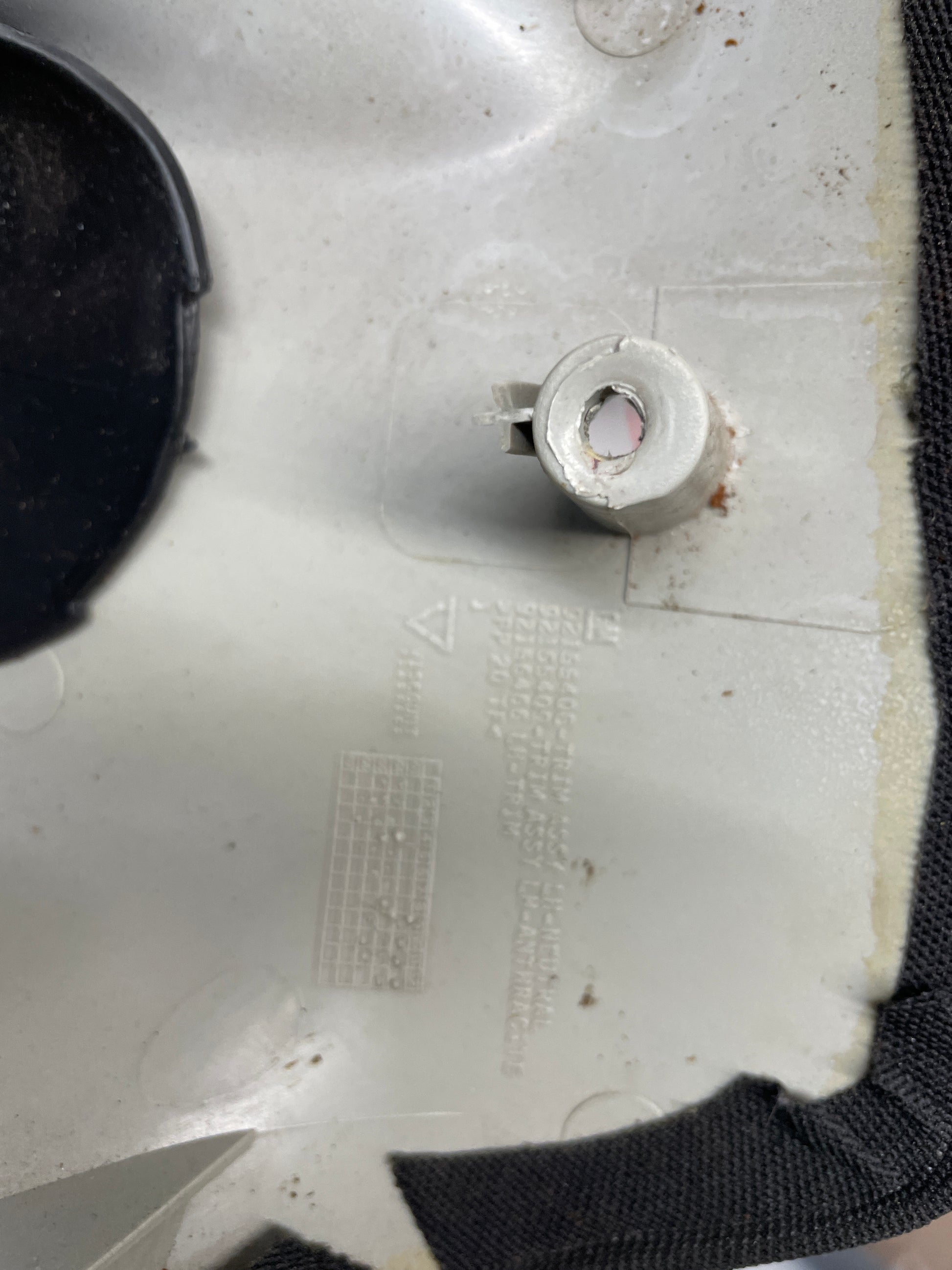 2006 Pontiac GTO RH & LH Interior Upper B Pillar Seat Belt Trim OEM - Day's Parts Yard