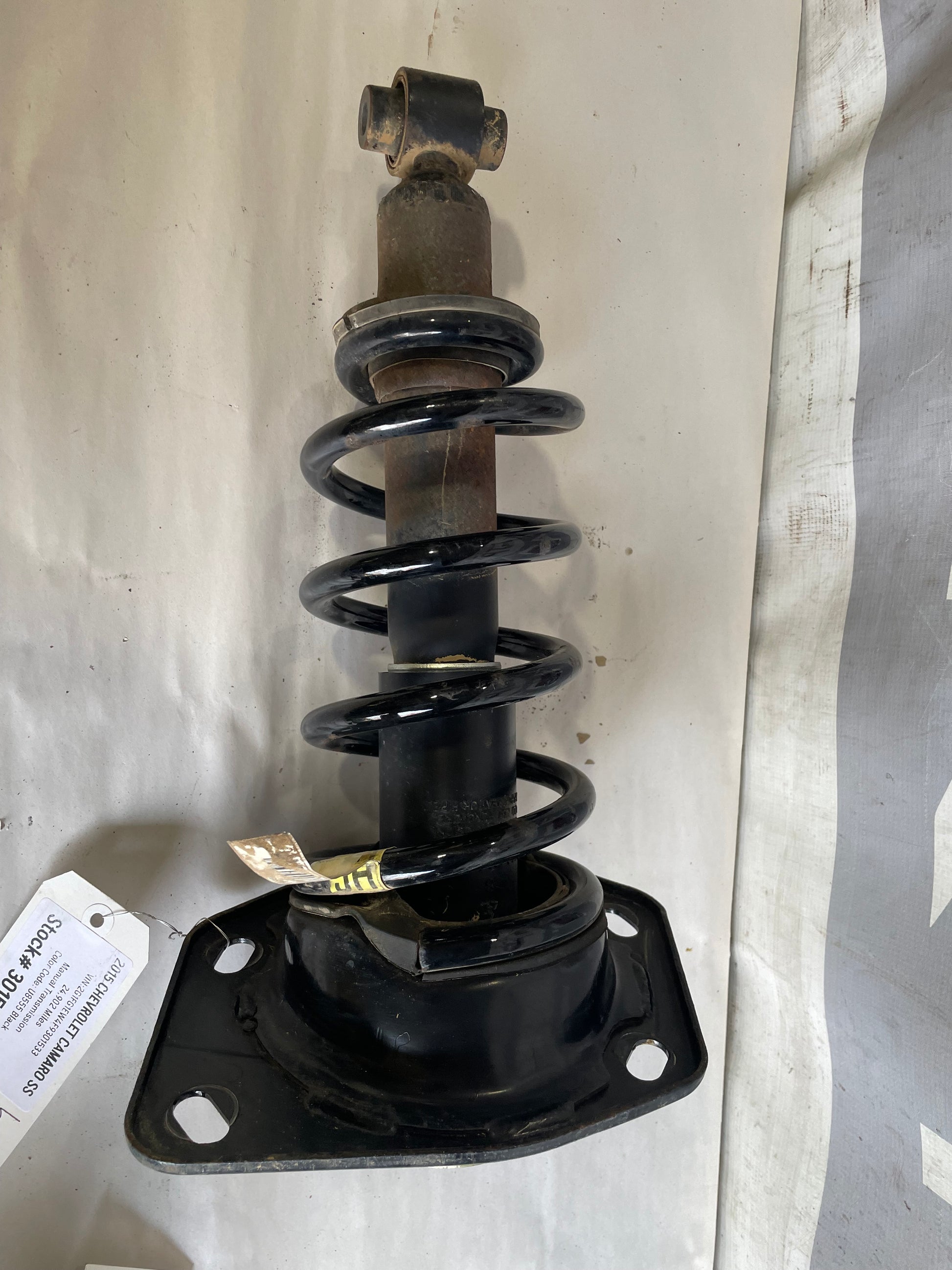2015 Chevy Camaro SS Rear LH Drivers Shock Strut Absorber OEM - Day's Parts Yard