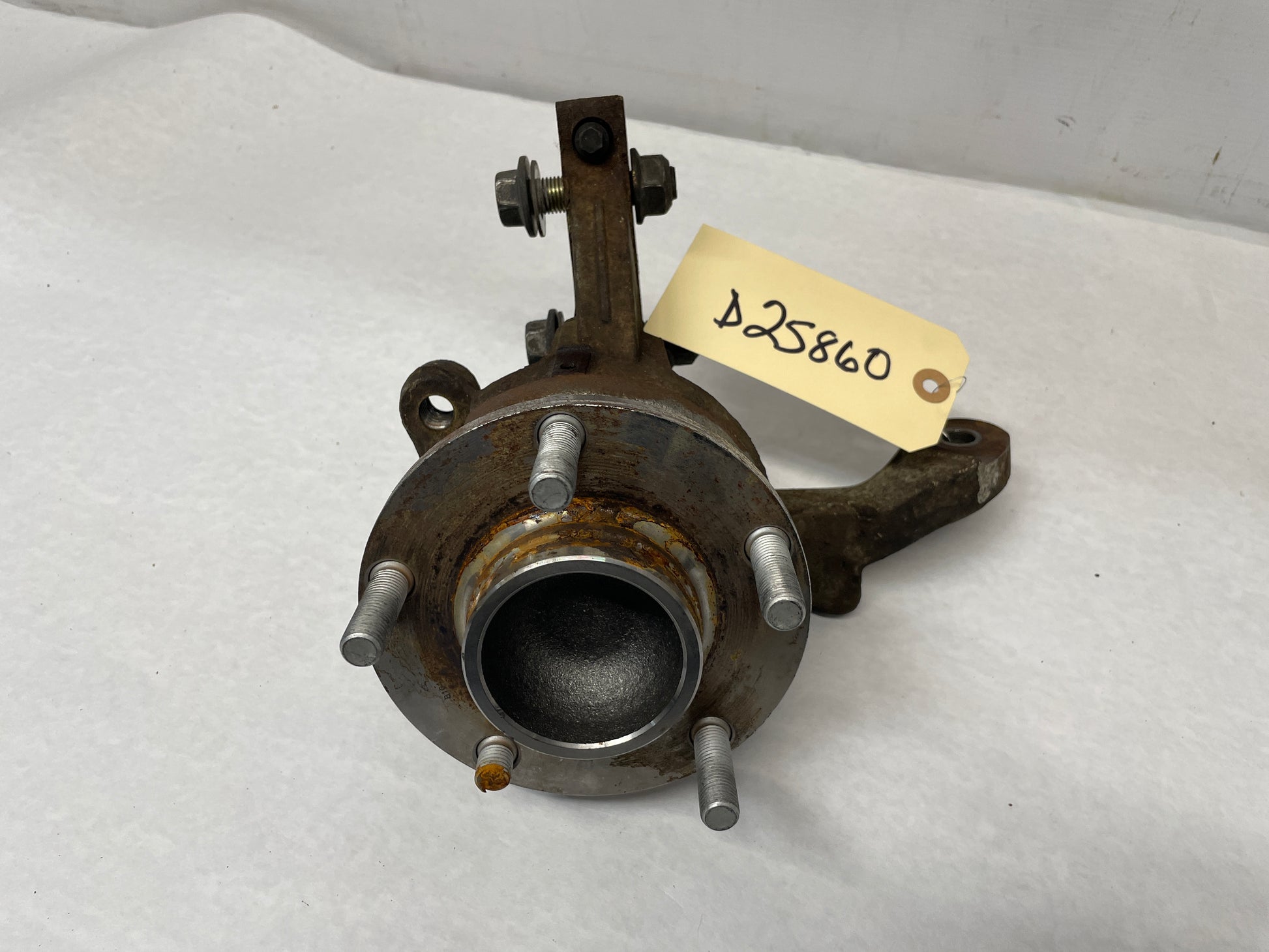 2005 Pontiac GTO LH Driver Front Suspension Spindle Hub Knuckle Assembly OEM - Day's Parts Yard