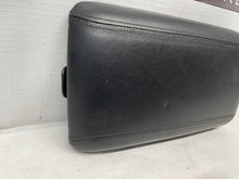 2006 Pontiac GTO Center Console Lid OEM - Day's Parts Yard