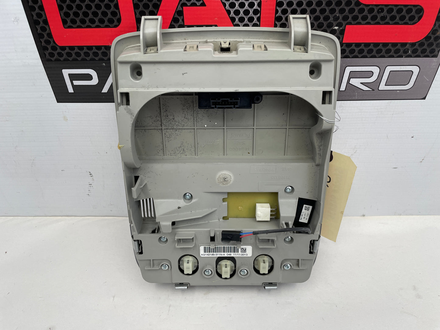 2014 Chevrolet SS Sedan Over Head Console Dome Light OEM - Day's Parts Yard