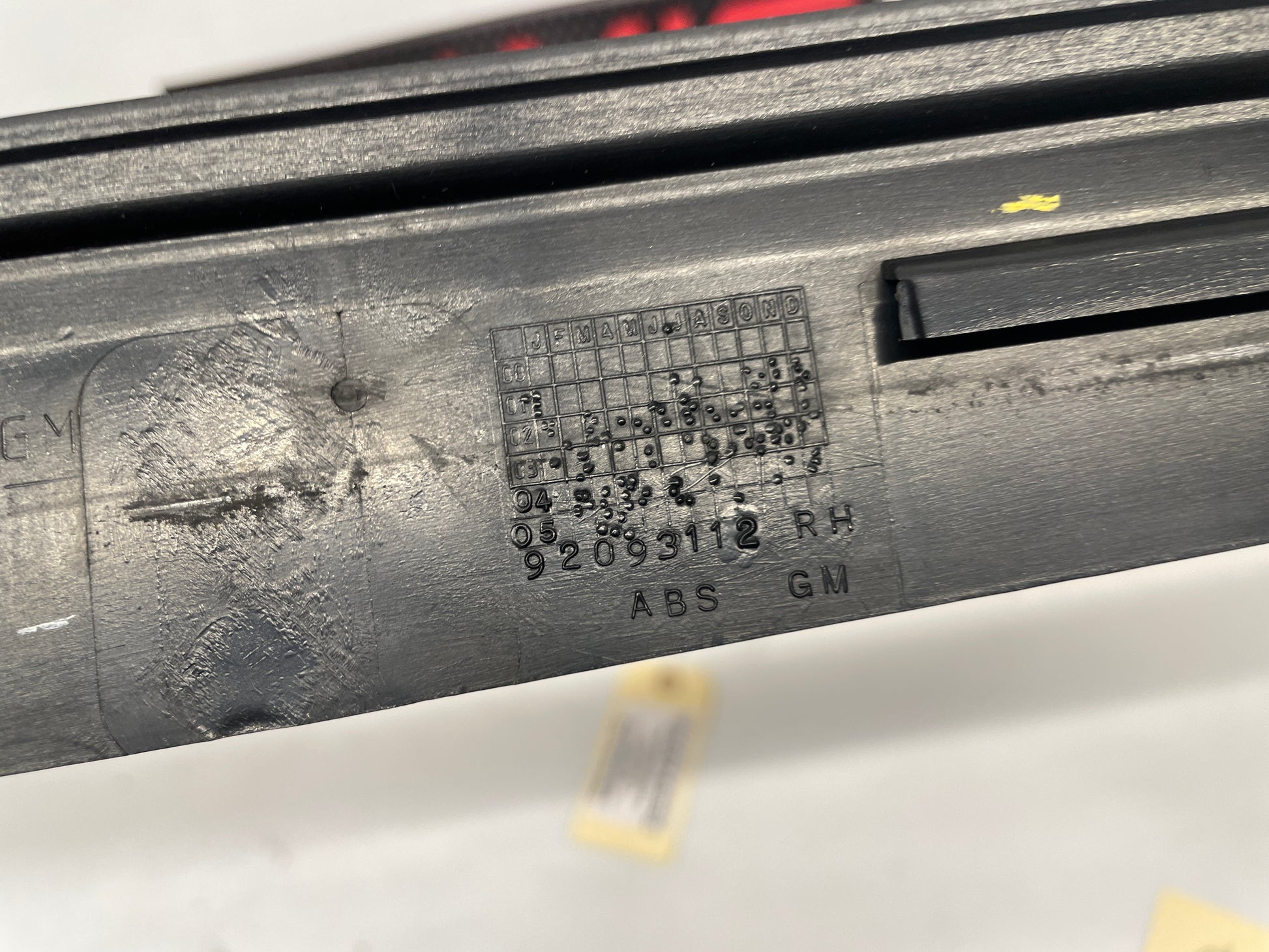 2005 Pontiac GTO RH Passenger Exterior B Pillar Window Trim Cover Applique Molding OEM - Day's Parts Yard