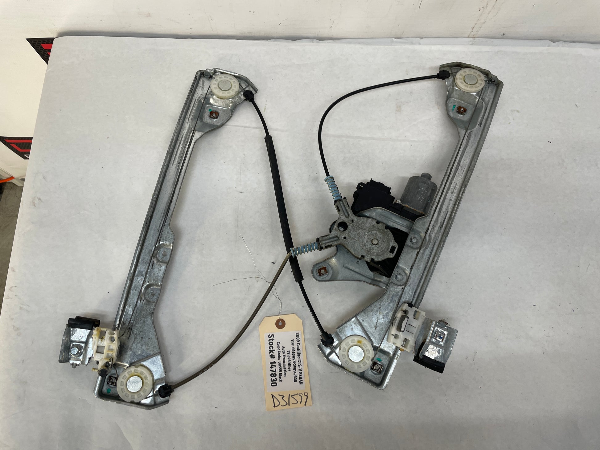 2009 Cadillac CTS-V Sedan LH Driver Front Window Regulator w/ Motor OEM - Day's Parts Yard