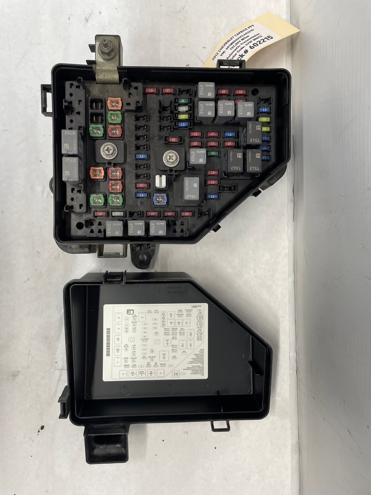 2012 Chevy Caprice PPV Engine Bay Fuse Relay Box Block OEM