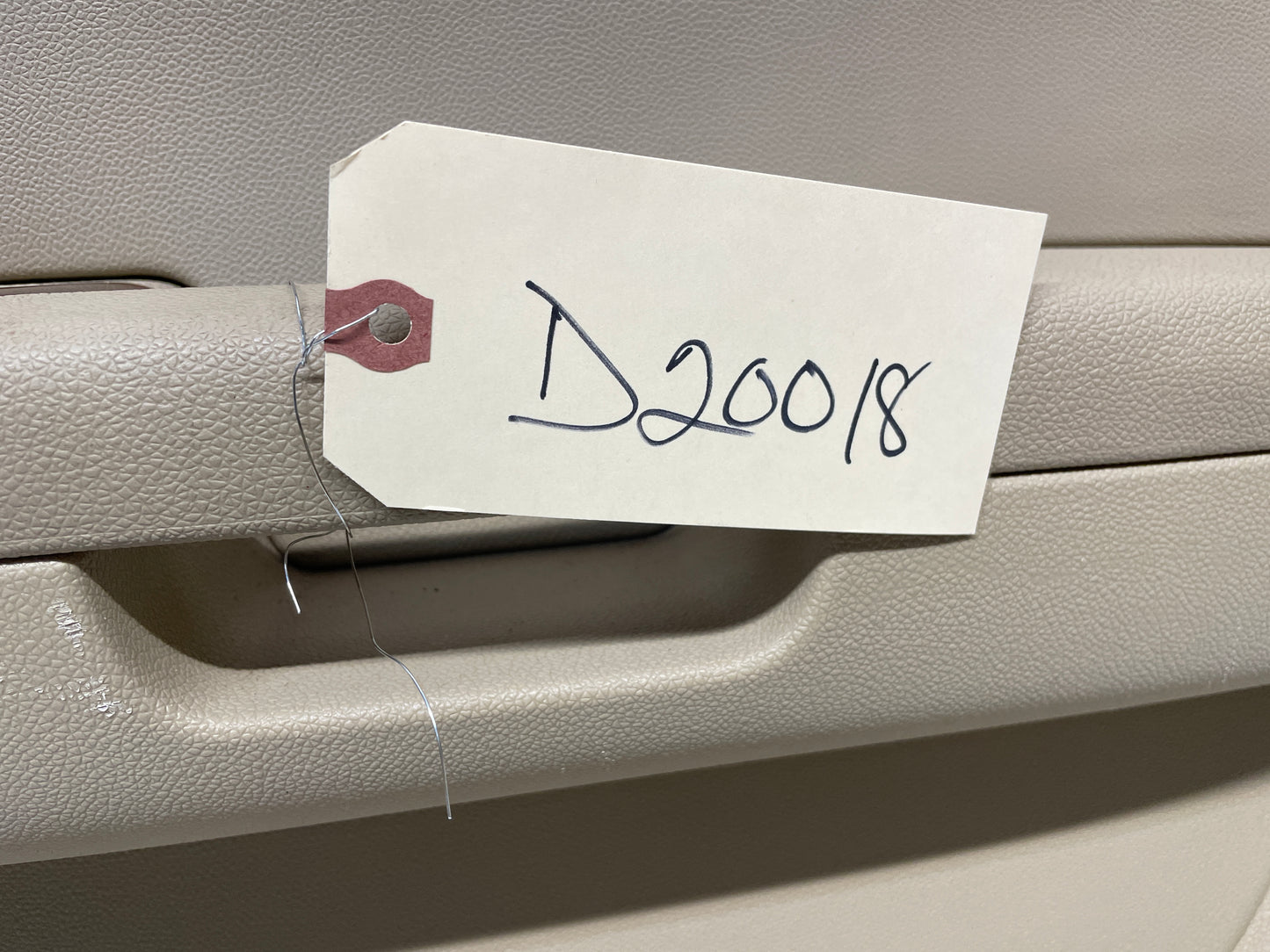 2009 GMC Sierra 2500HD SLT Passenger Front Interior Door Panel Cashmere Tan OEM - Day's Parts Yard