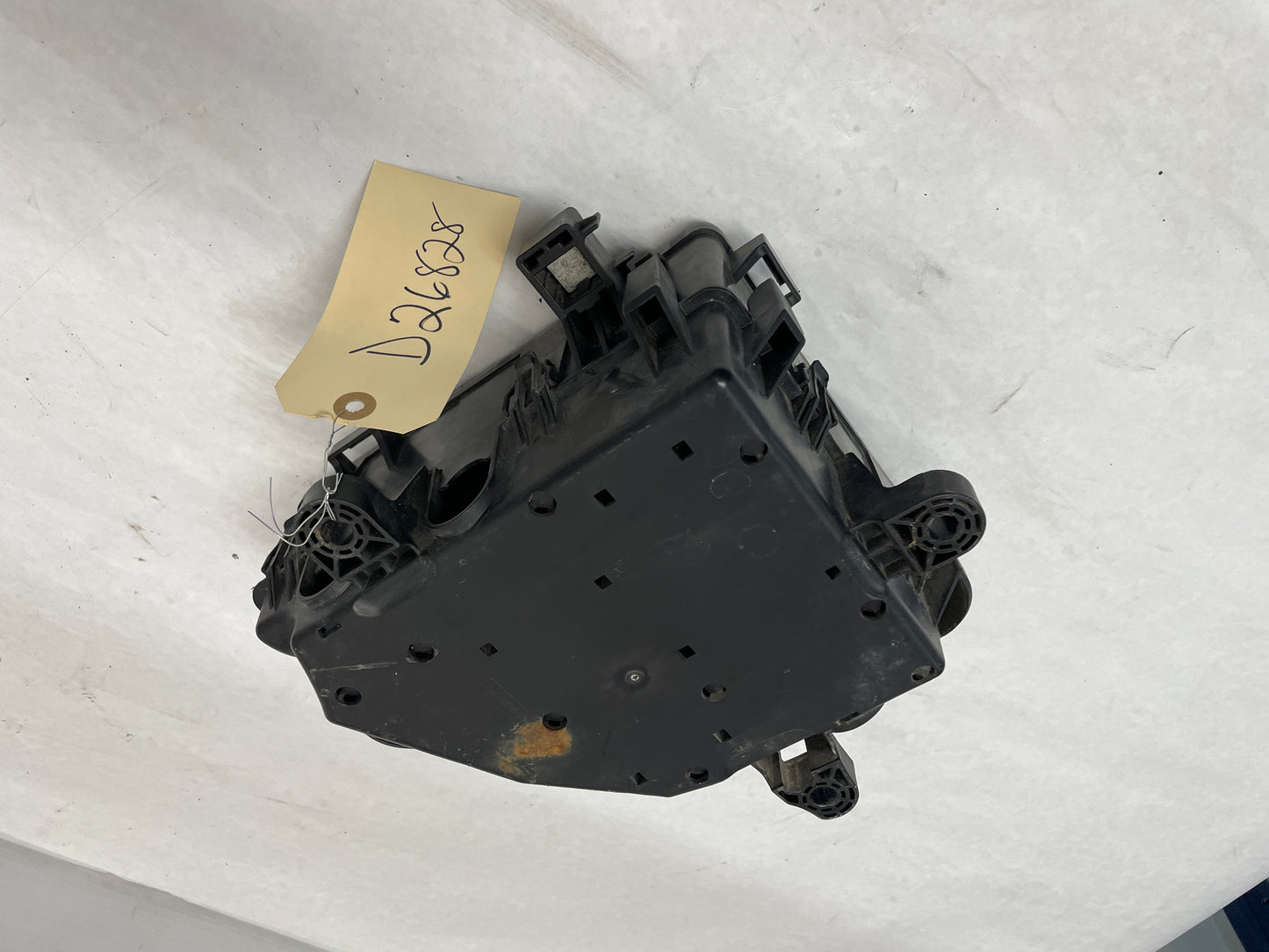2012 Chevy Caprice PPV Engine Bay Fuse Relay Box Block OEM
