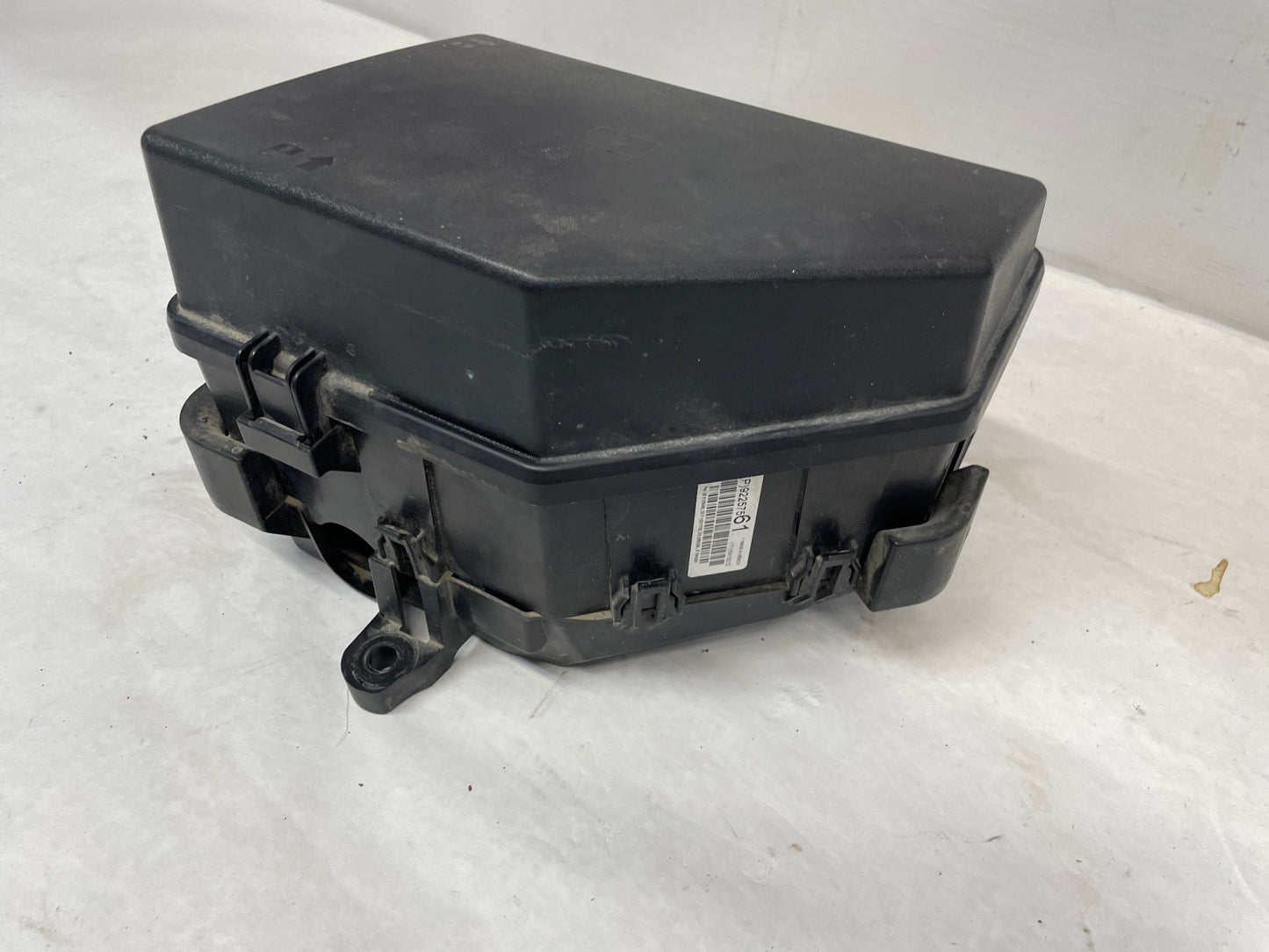 2012 Chevy Caprice PPV Engine Bay Fuse Relay Box Block OEM