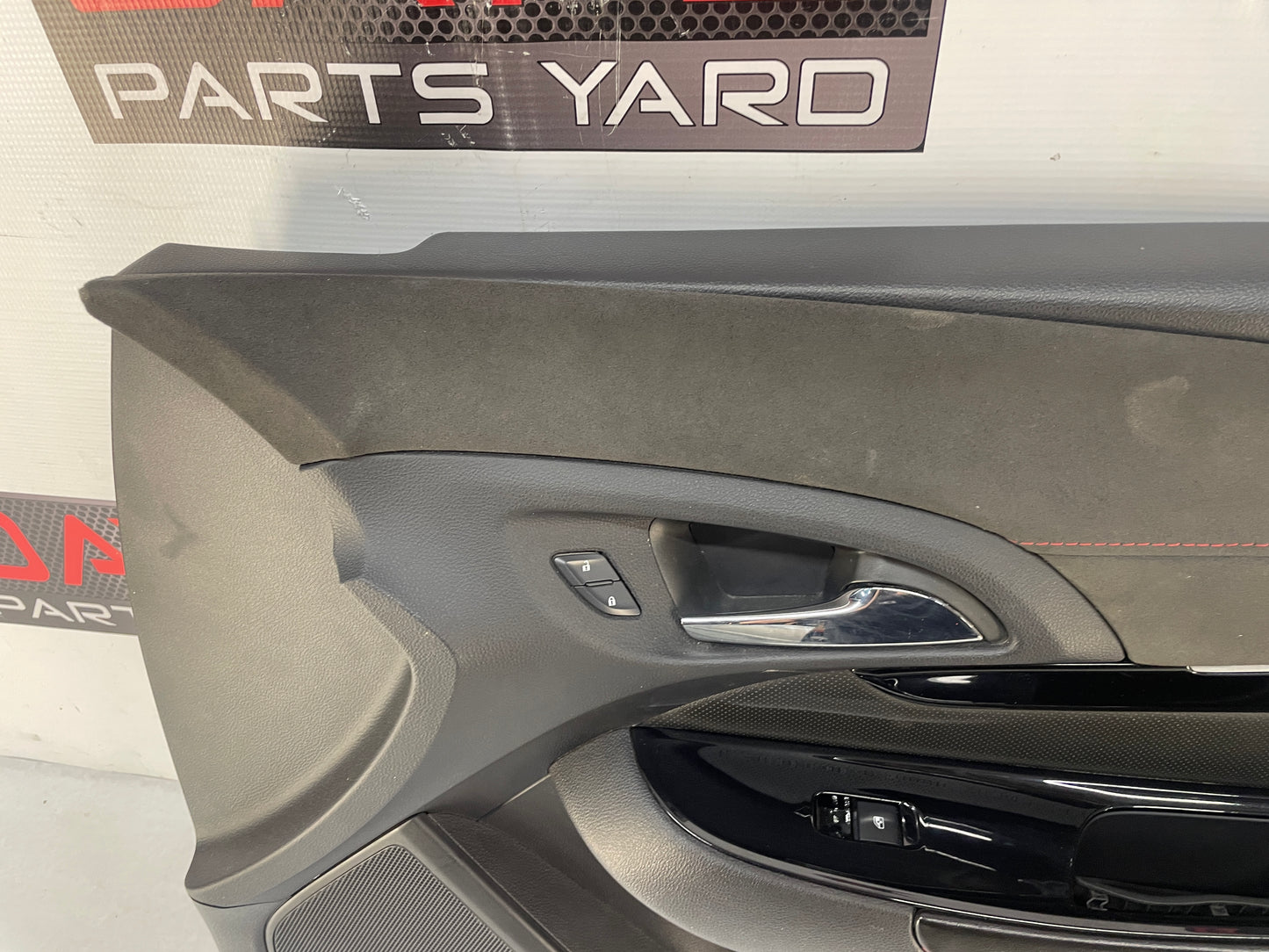 2015 Chevy SS Sedan RH Passenger Front Interior Door Panel Trim OEM