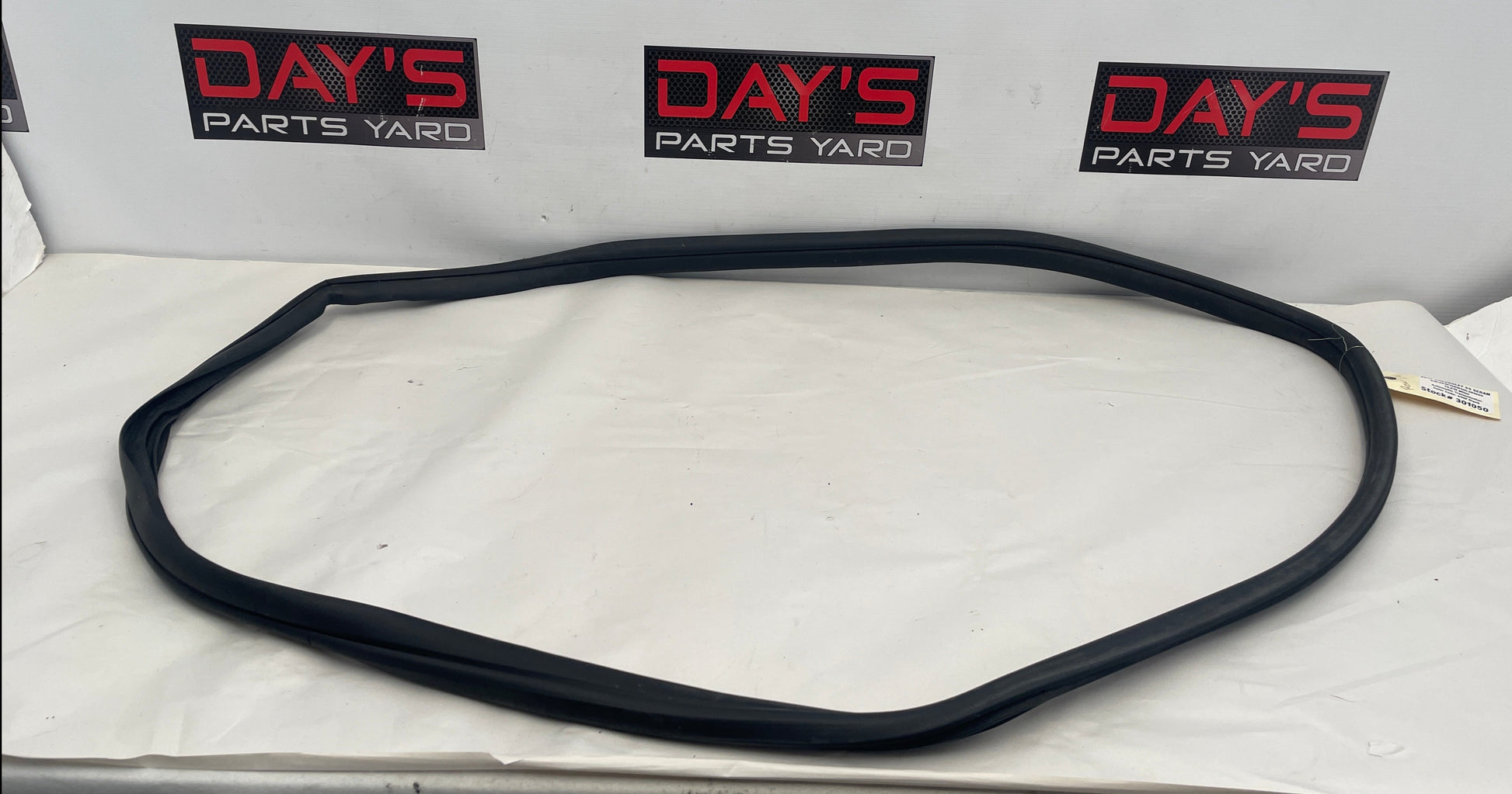 2017 Chevrolet SS Sedan Rear LH Driver Weather Strip Rubber Seal OEM - Day's Parts Yard