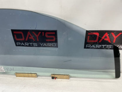 2006 Pontiac GTO RH Passenger Front Door Window Glass OEM - Day's Parts Yard