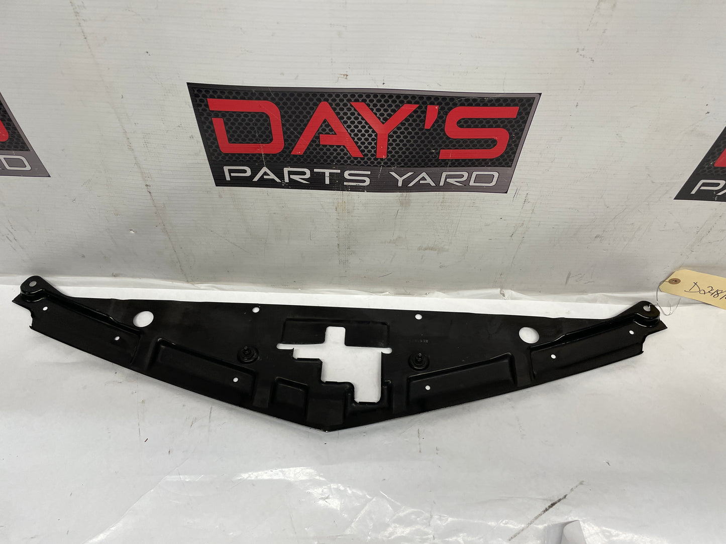 2014 Chevy Camaro ZL1 Upper Radiator Shield Bumper Brace Bracket Support OEM - Day's Parts Yard