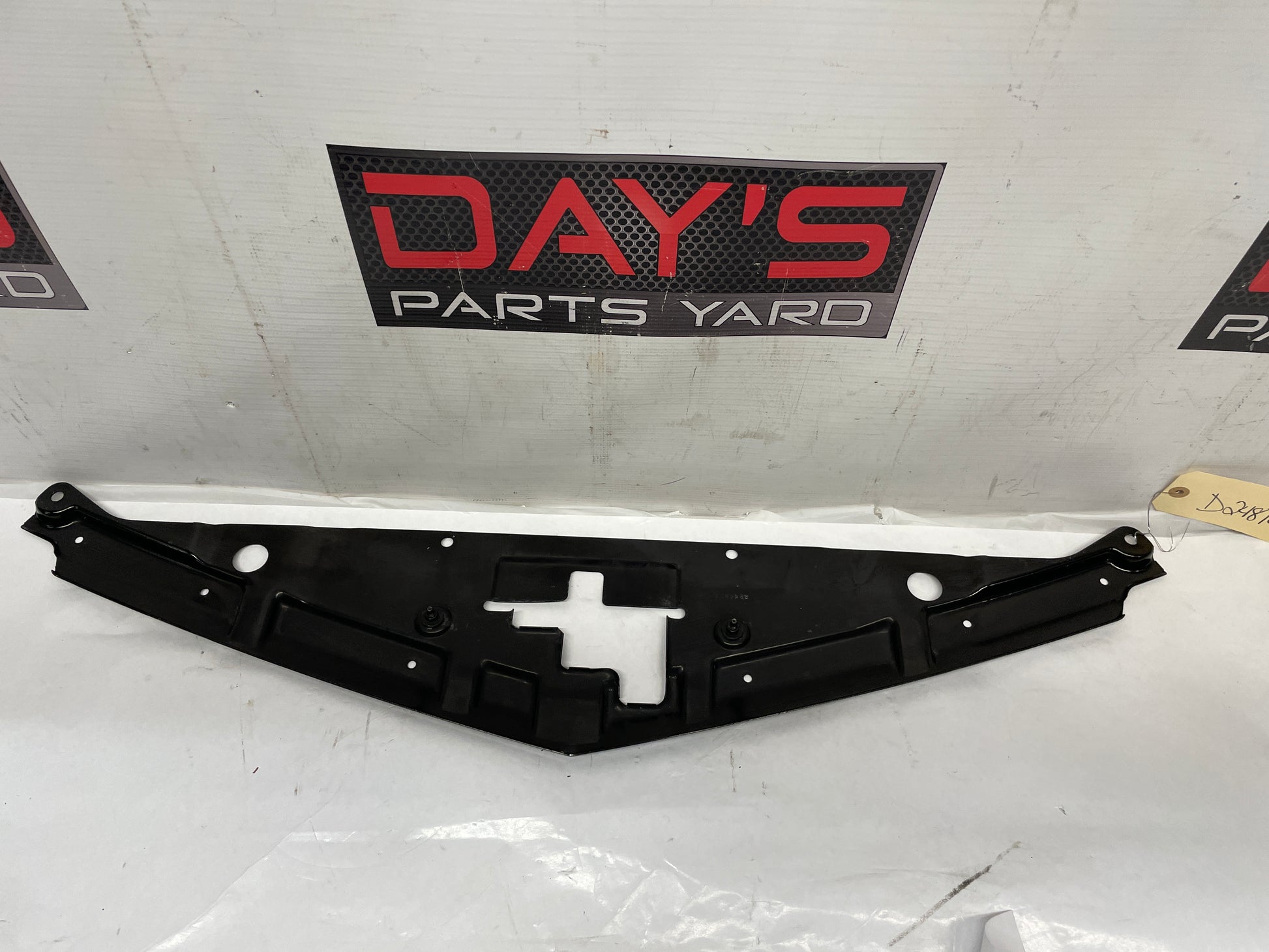 2014 Chevy Camaro ZL1 Upper Radiator Shield Bumper Brace Bracket Support OEM - Day's Parts Yard