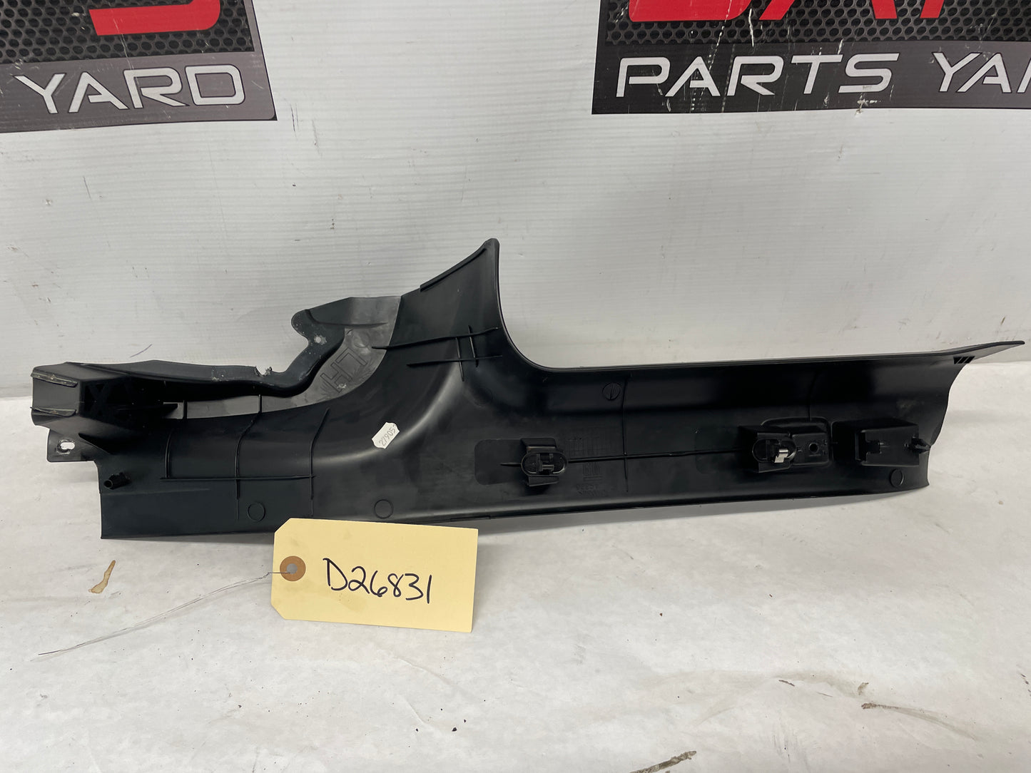 2012 Chevy Caprice PPV LH Driver Rear Door Carpet Retainer Sill Trim Panel Molding OEM