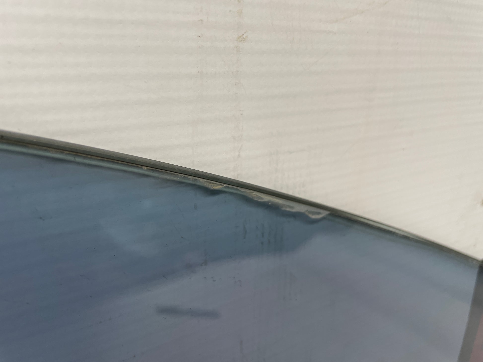 2006 Pontiac GTO LH Driver Front Door Window Glass OEM - Day's Parts Yard