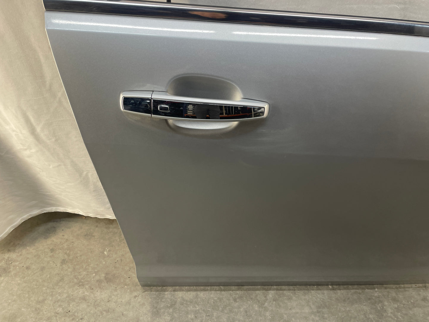 2015 Chevy SS Sedan RH Passenger Front Exterior Door Silver OEM