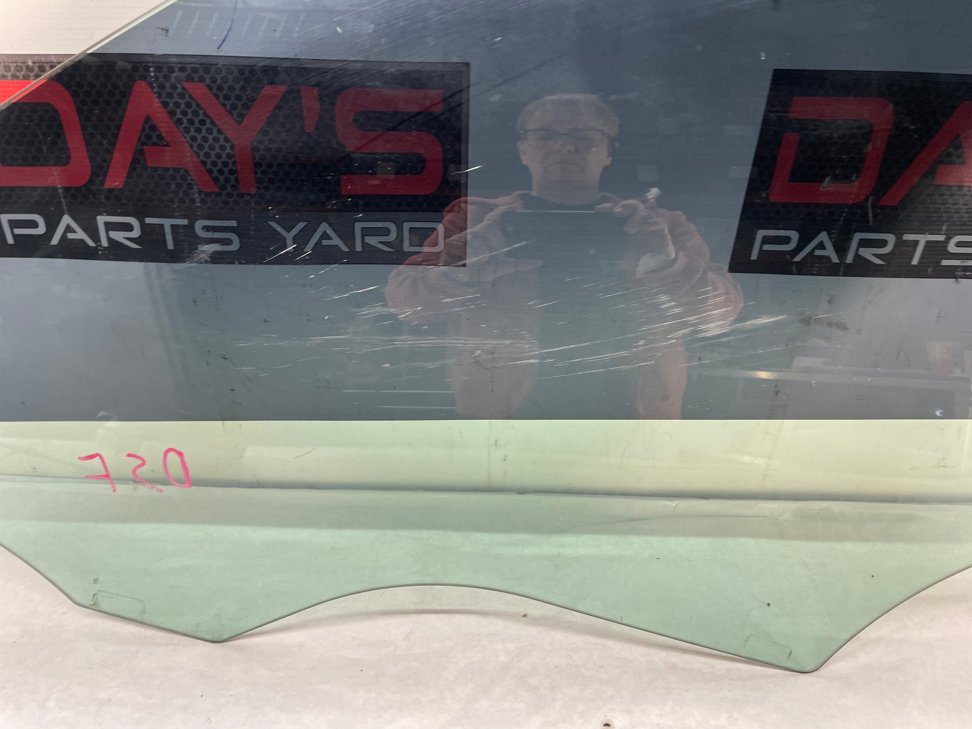 2009 Cadillac CTS-V Sedan LH Driver Front Door Window Glass OEM - Day's Parts Yard