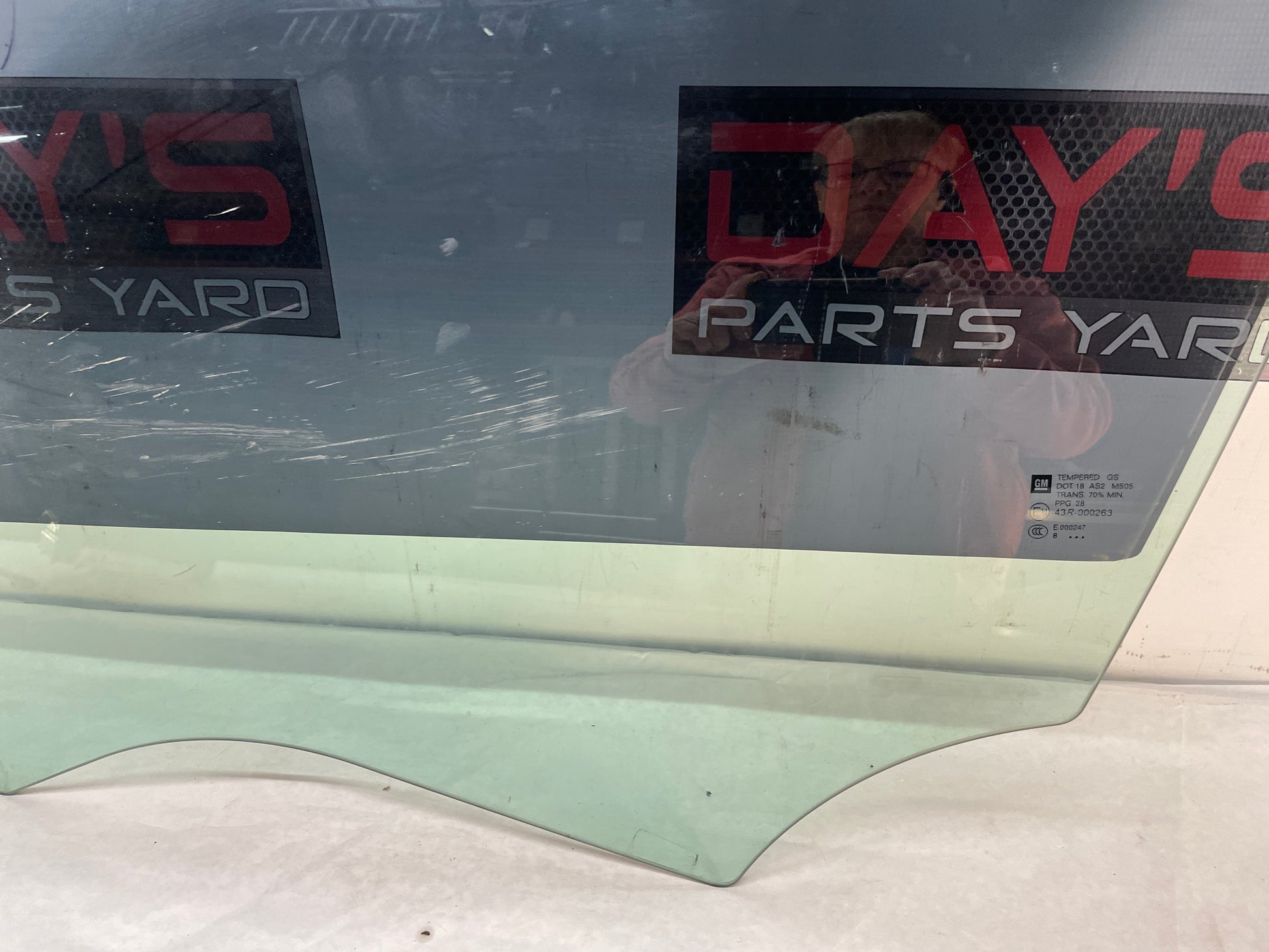 2009 Cadillac CTS-V Sedan LH Driver Front Door Window Glass OEM - Day's Parts Yard