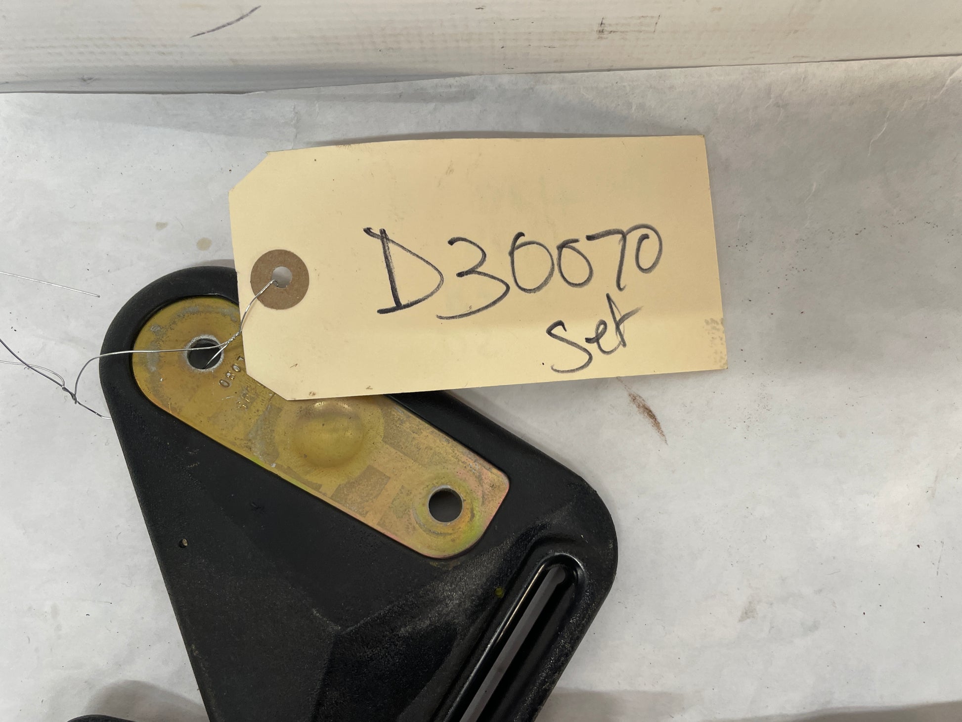 2001 Pontiac Firebird Trans AM WS6 Rear Seat Belt Seatbelt Buckle Retractors Ebony Black OEM - Day's Parts Yard