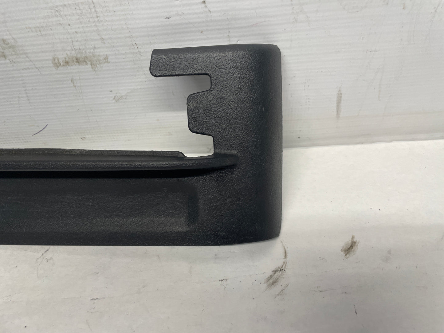 2005 Pontiac GTO RH Passenger Front Seat Frame Side Track Cover Trim Molding OEM