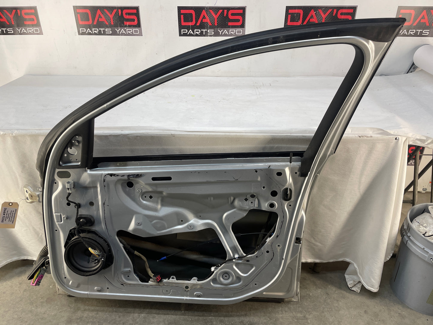 2015 Chevy SS Sedan RH Passenger Front Exterior Door Silver OEM