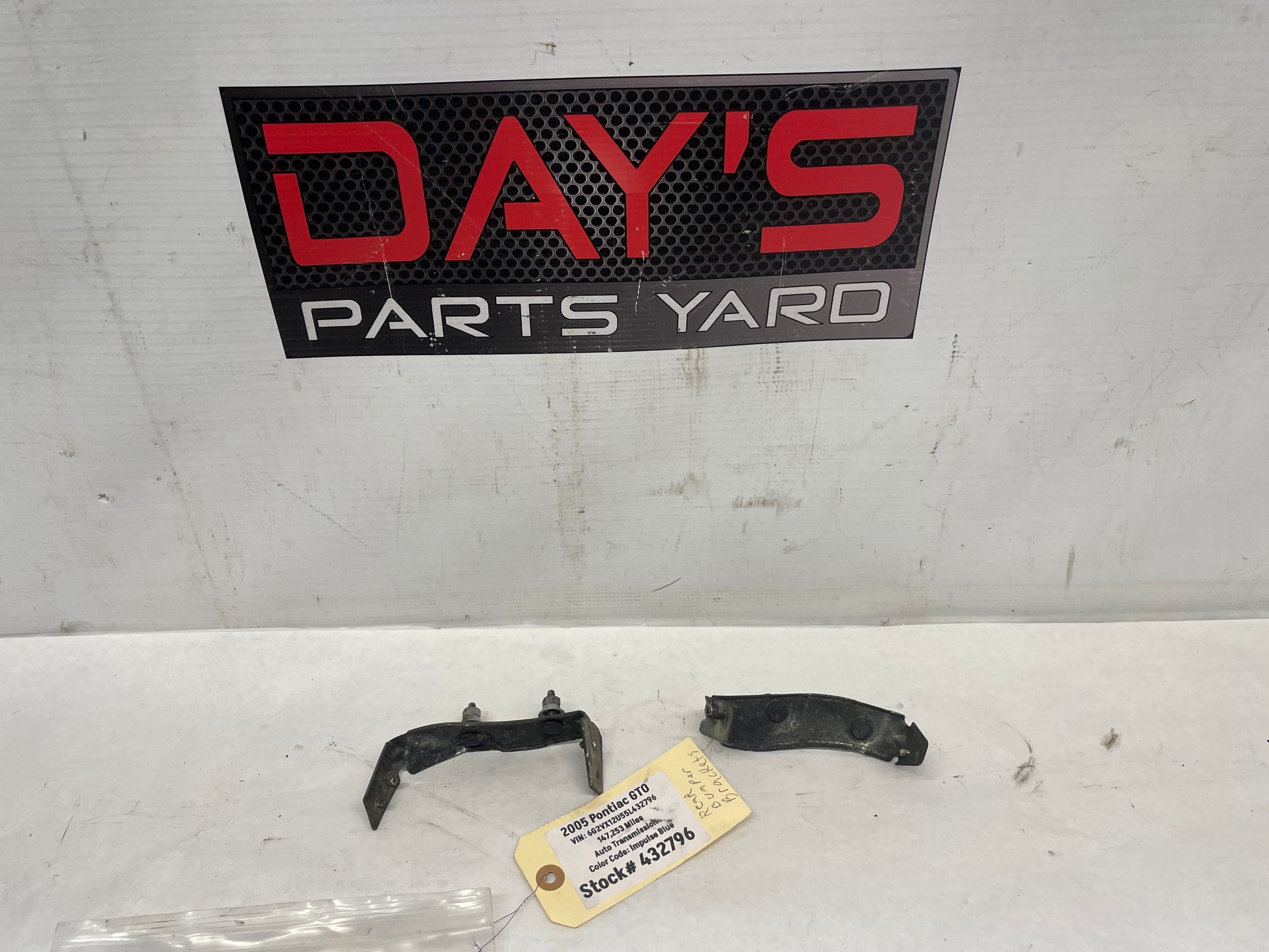 2005 Pontiac GTO Complete Rear Bumper Cover OEM - Day's Parts Yard