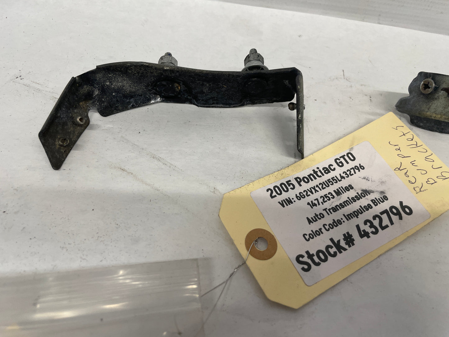2005 Pontiac GTO Complete Rear Bumper Cover OEM - Day's Parts Yard
