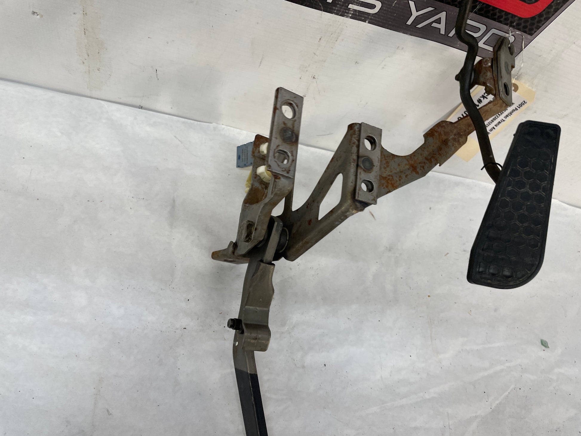 2001 Pontiac Trans AM WS6 Automatic Accelerator Gas Brake Pedal Assembly OEM - Day's Parts Yard