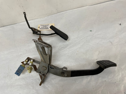 2001 Pontiac Trans AM WS6 Automatic Accelerator Gas Brake Pedal Assembly OEM - Day's Parts Yard