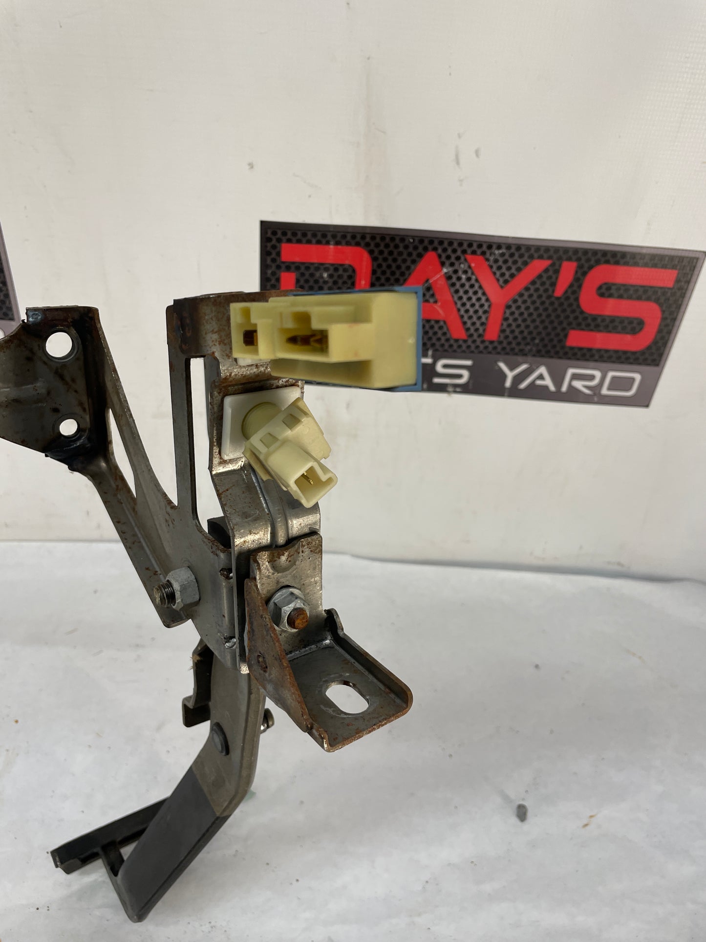 2001 Pontiac Trans AM WS6 Automatic Accelerator Gas Brake Pedal Assembly OEM - Day's Parts Yard