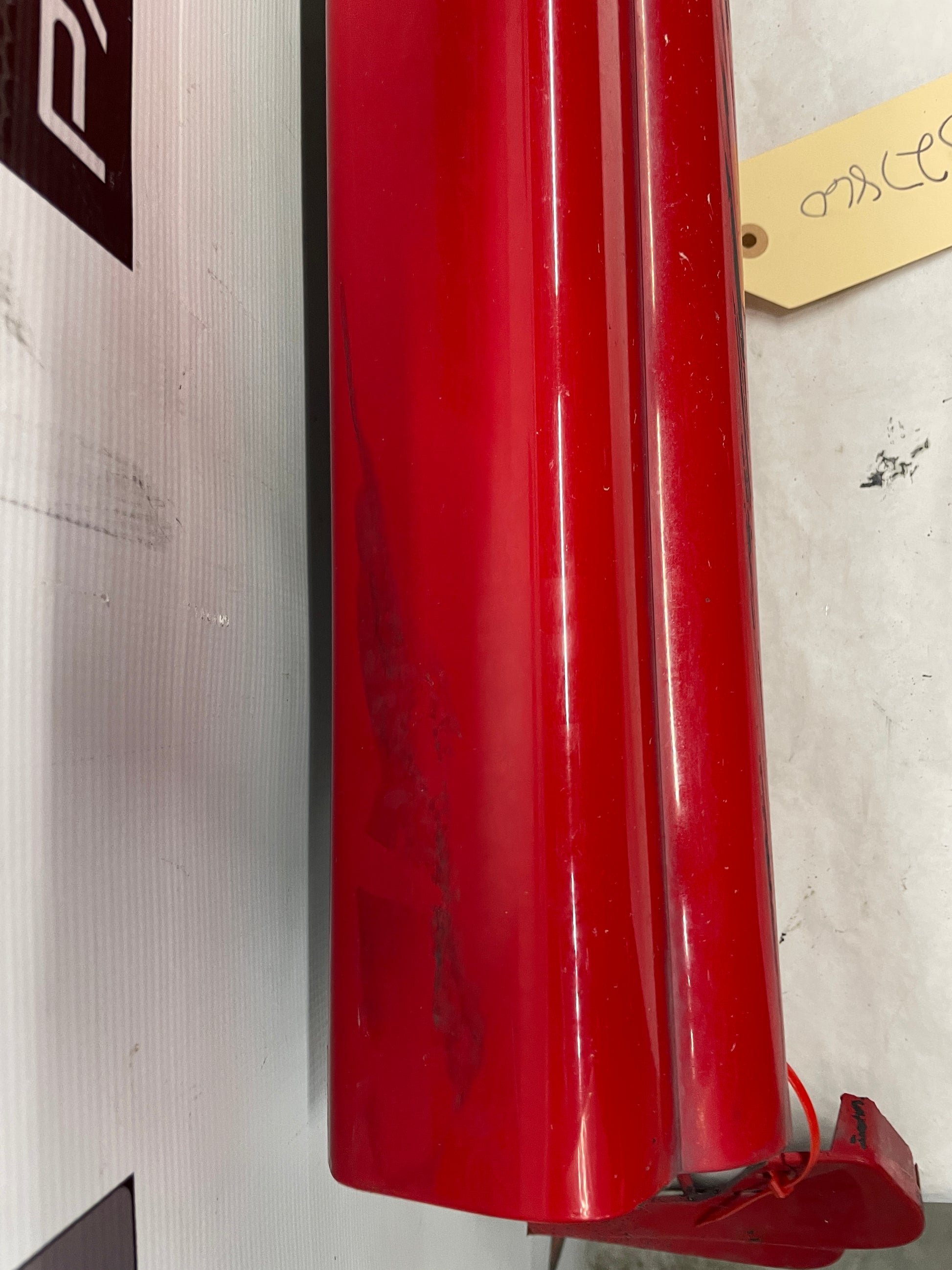 2006 Pontiac GTO RH Passenger Rocker Molding Side Skirt Panel Trim OEM - Day's Parts Yard