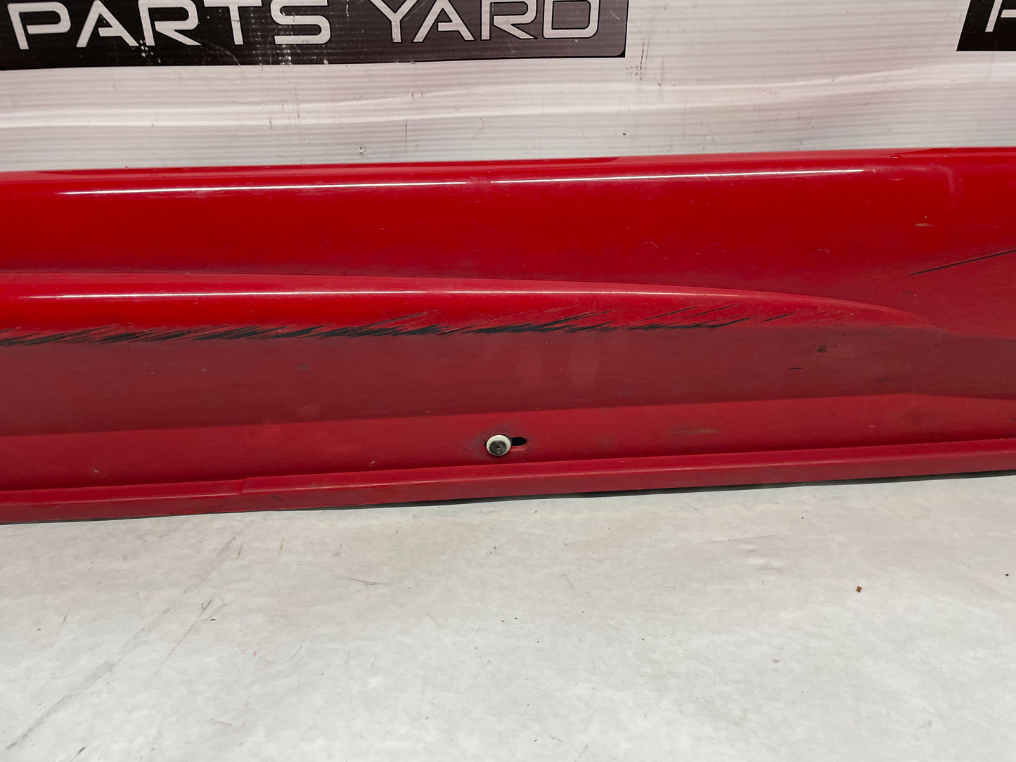 2006 Pontiac GTO RH Passenger Rocker Molding Side Skirt Panel Trim OEM - Day's Parts Yard