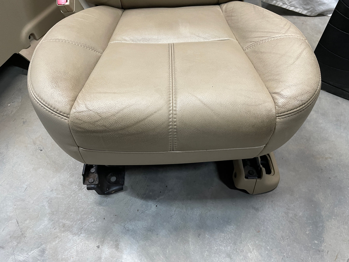 2009 GMC Sierra 2500HD SLT Seats Fronts and Rears Tan Cashmere OEM