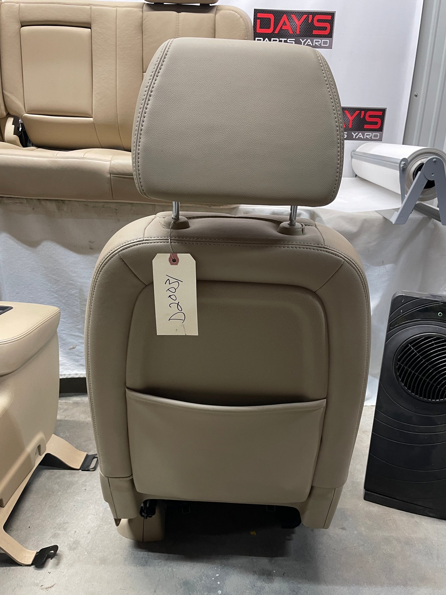 2009 GMC Sierra 2500HD SLT Seats Fronts and Rears Tan Cashmere OEM
