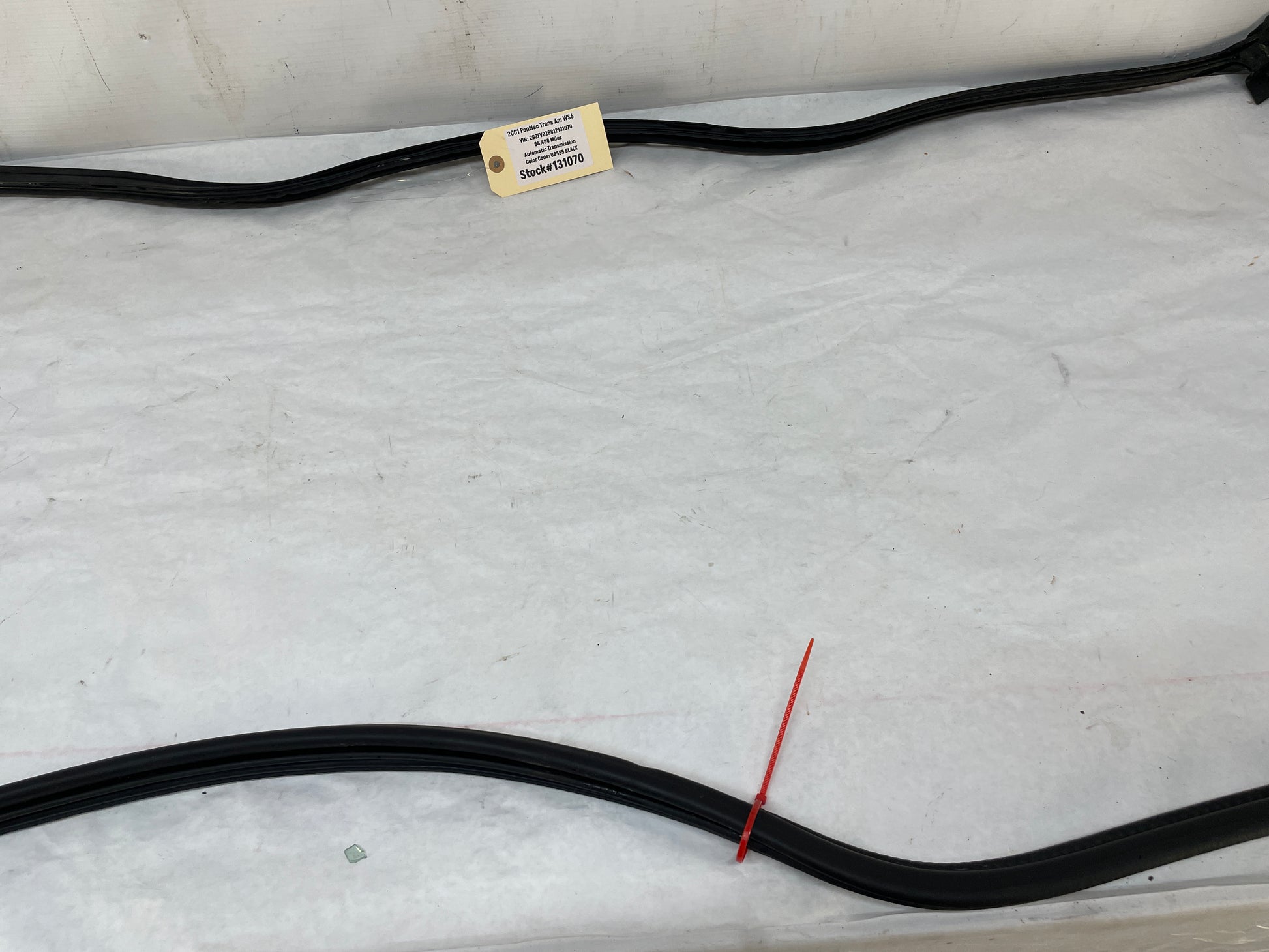 2001 Pontiac Firebird Trans AM WS6 RH Passenger Door T-Top Weather Strip Rubber Seal OEM - Day's Parts Yard