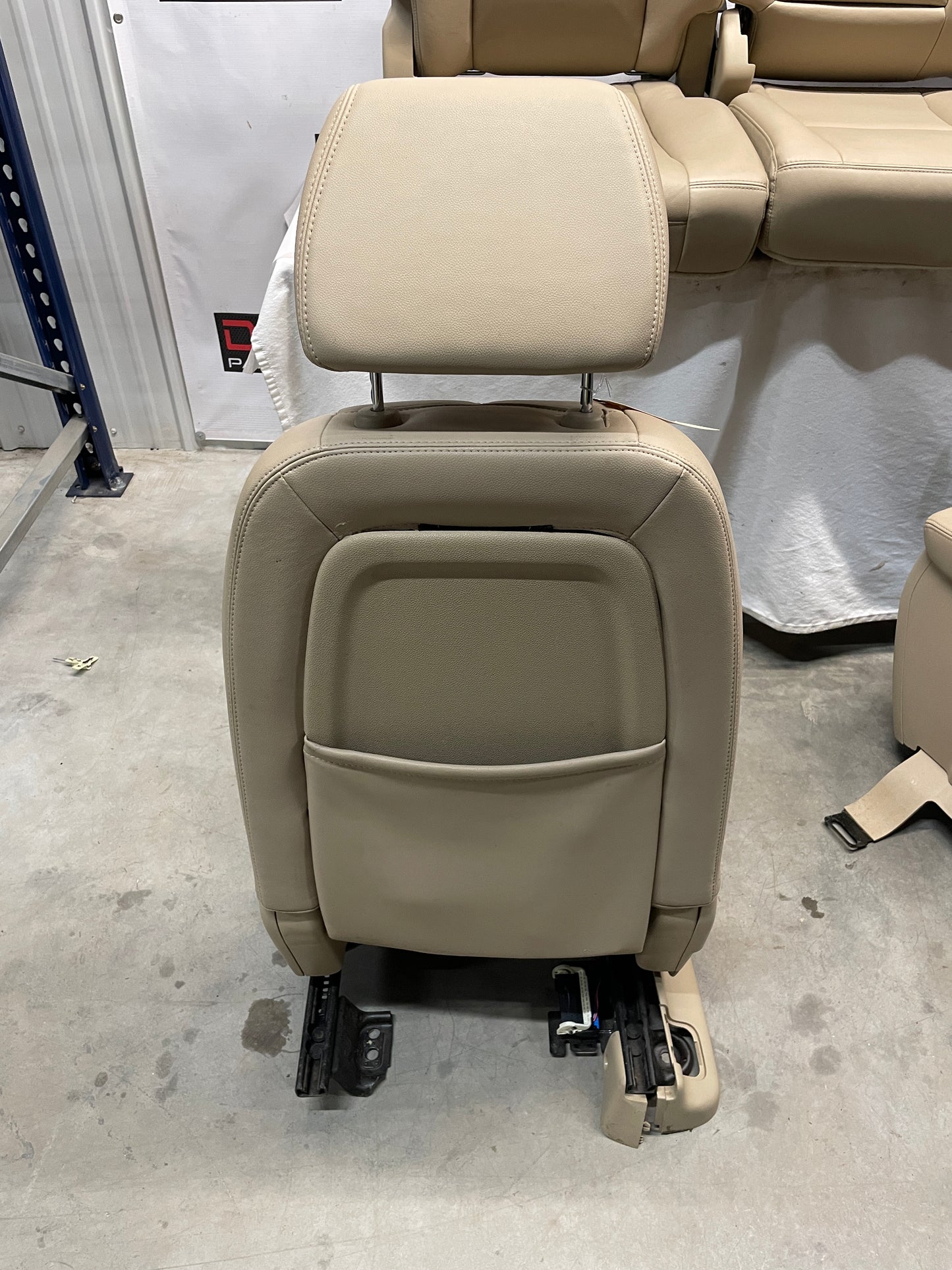 2009 GMC Sierra 2500HD SLT Seats Fronts and Rears Tan Cashmere OEM