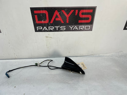 2009 Cadillac CTS-V Sedan Shark Fin High Frequency Radio Antenna OEM - Day's Parts Yard