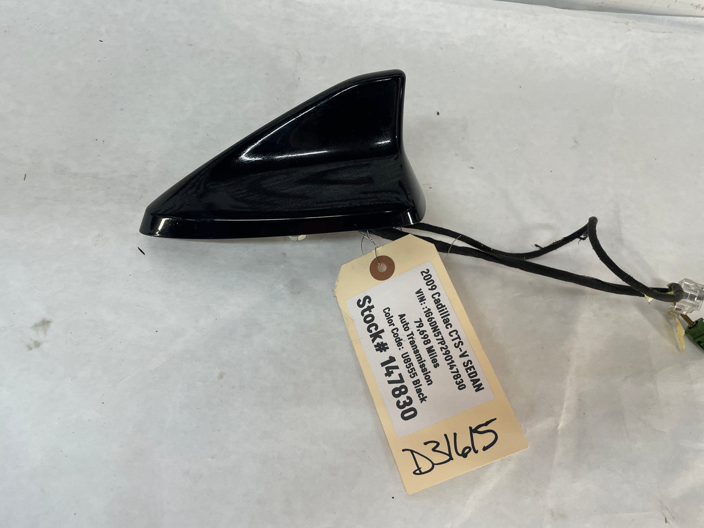 2009 Cadillac CTS-V Sedan Shark Fin High Frequency Radio Antenna OEM - Day's Parts Yard