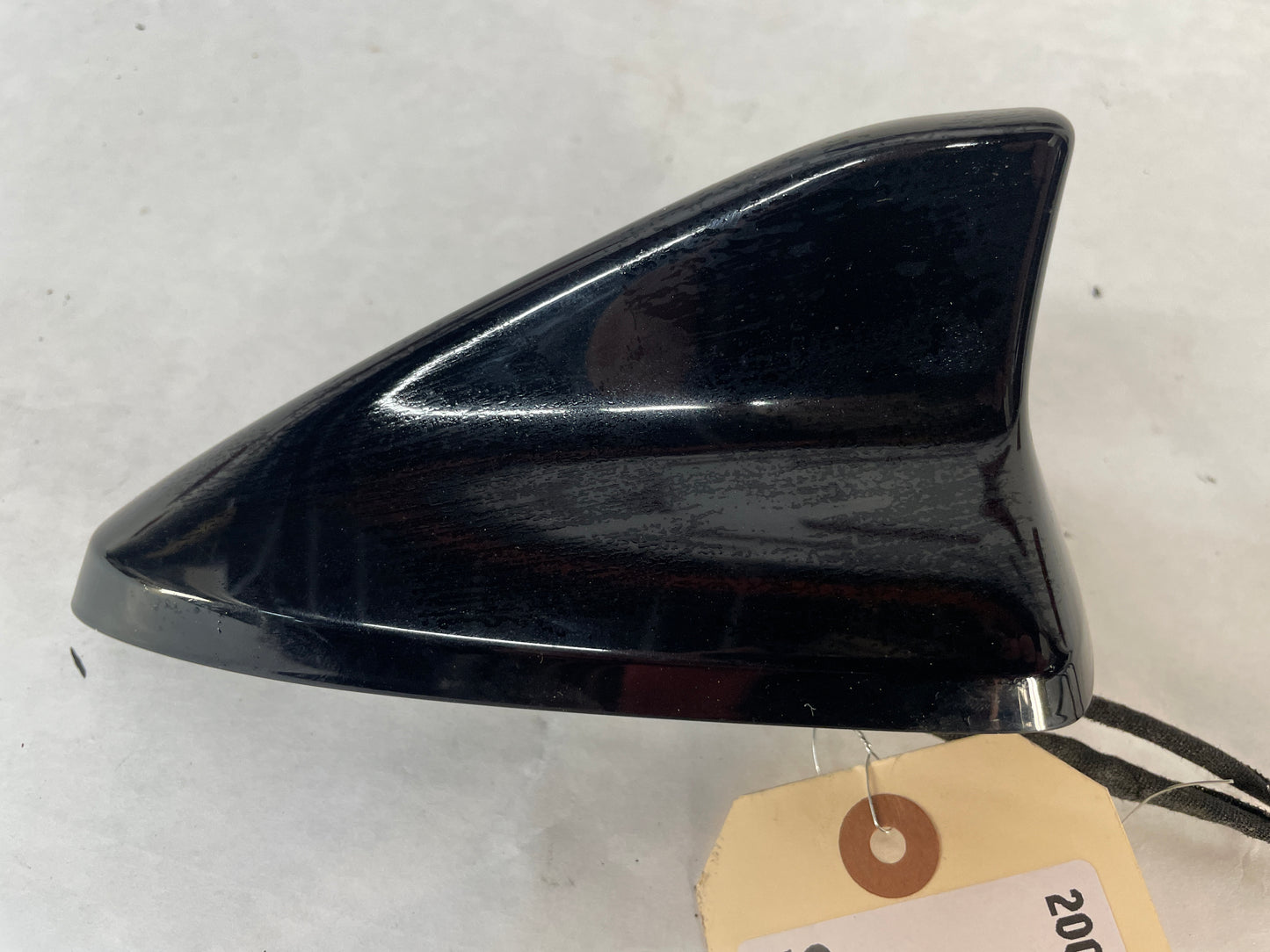2009 Cadillac CTS-V Sedan Shark Fin High Frequency Radio Antenna OEM - Day's Parts Yard